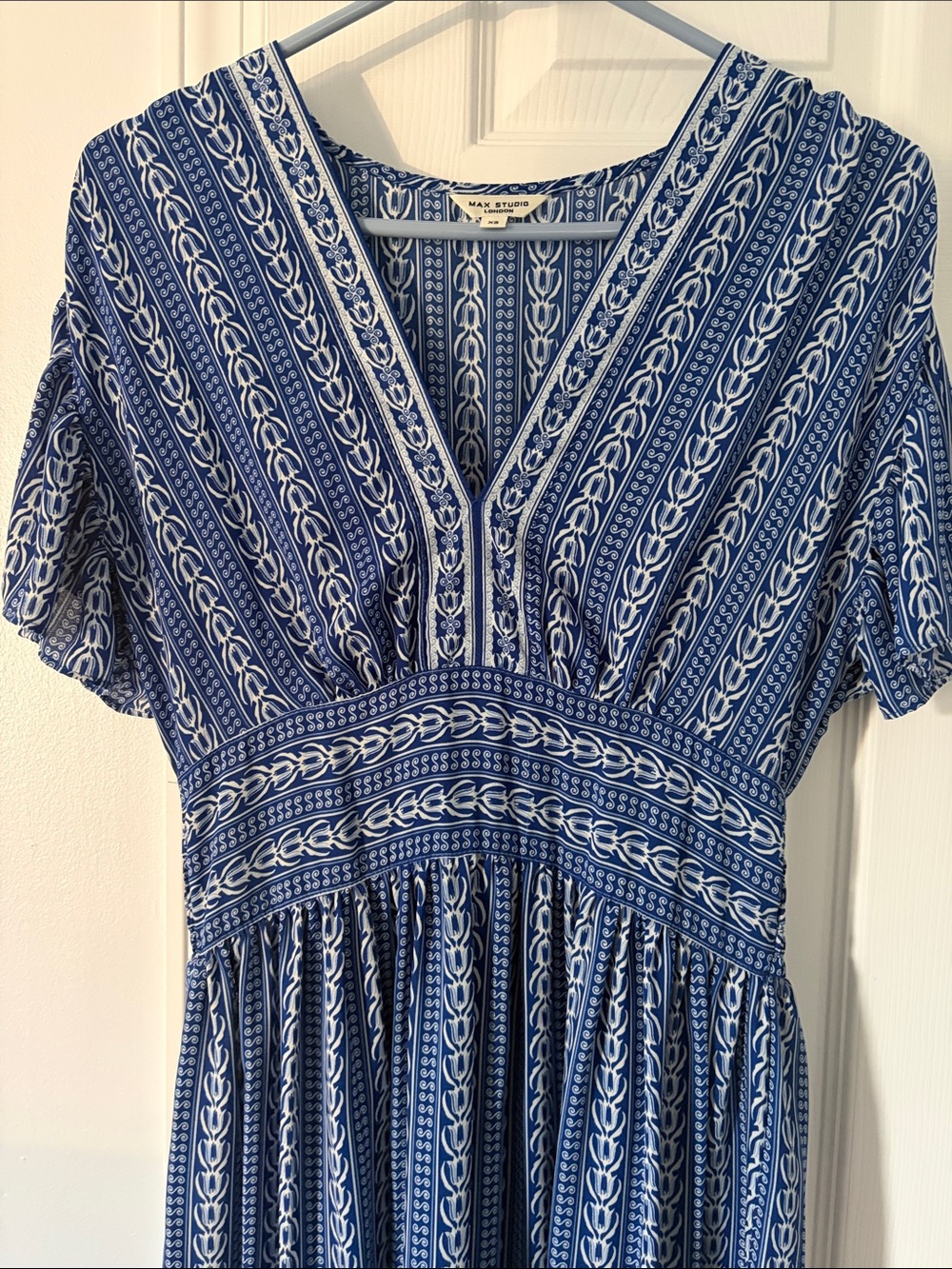 Max Studio Blue Patterned V-Neck Maxi Dress - Picture 3 of 5